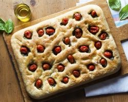 foccacia with tomatoes