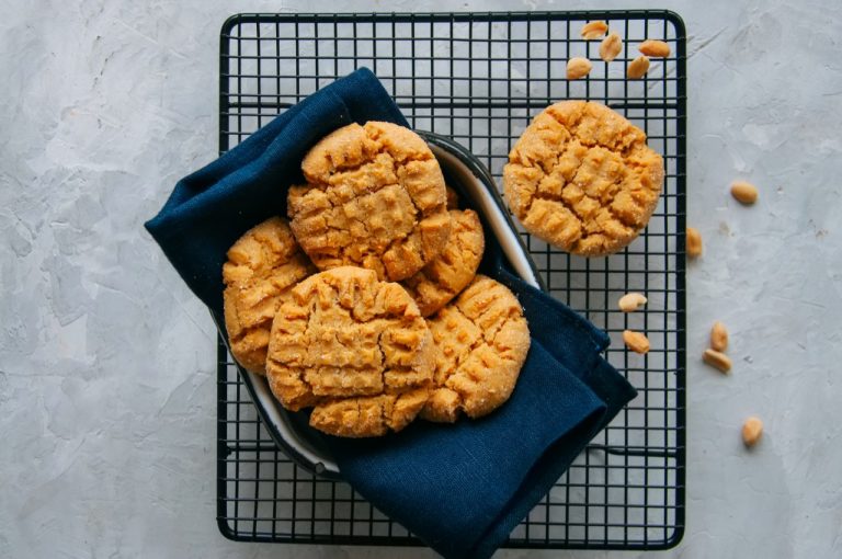 peanut butter cookies on rack (1)