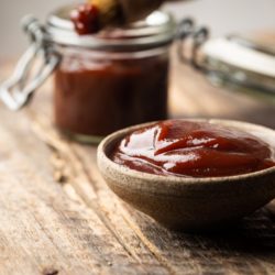 BBQ sauce in bowl (1)