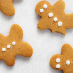 gingerbread men close